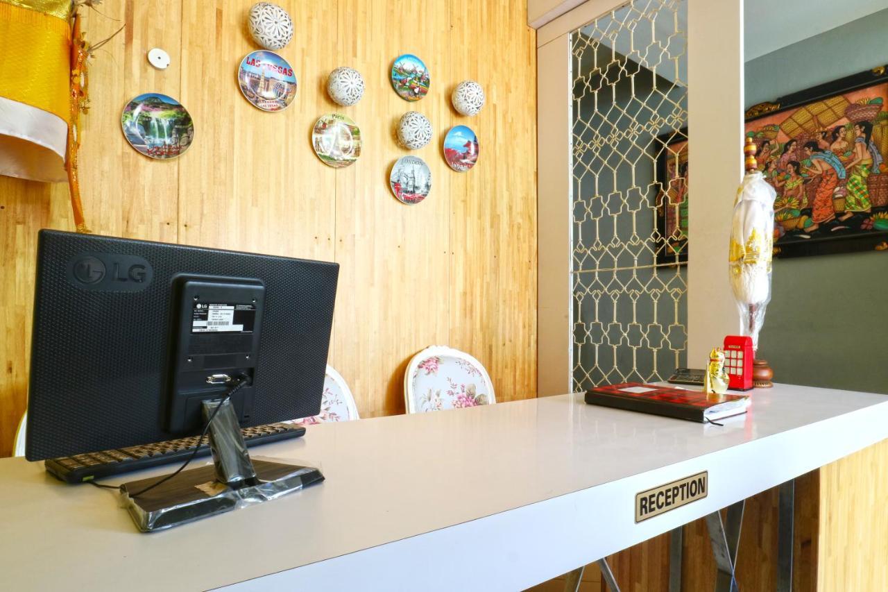 Raja Rani Hostel Denpasar  Bagian luar foto